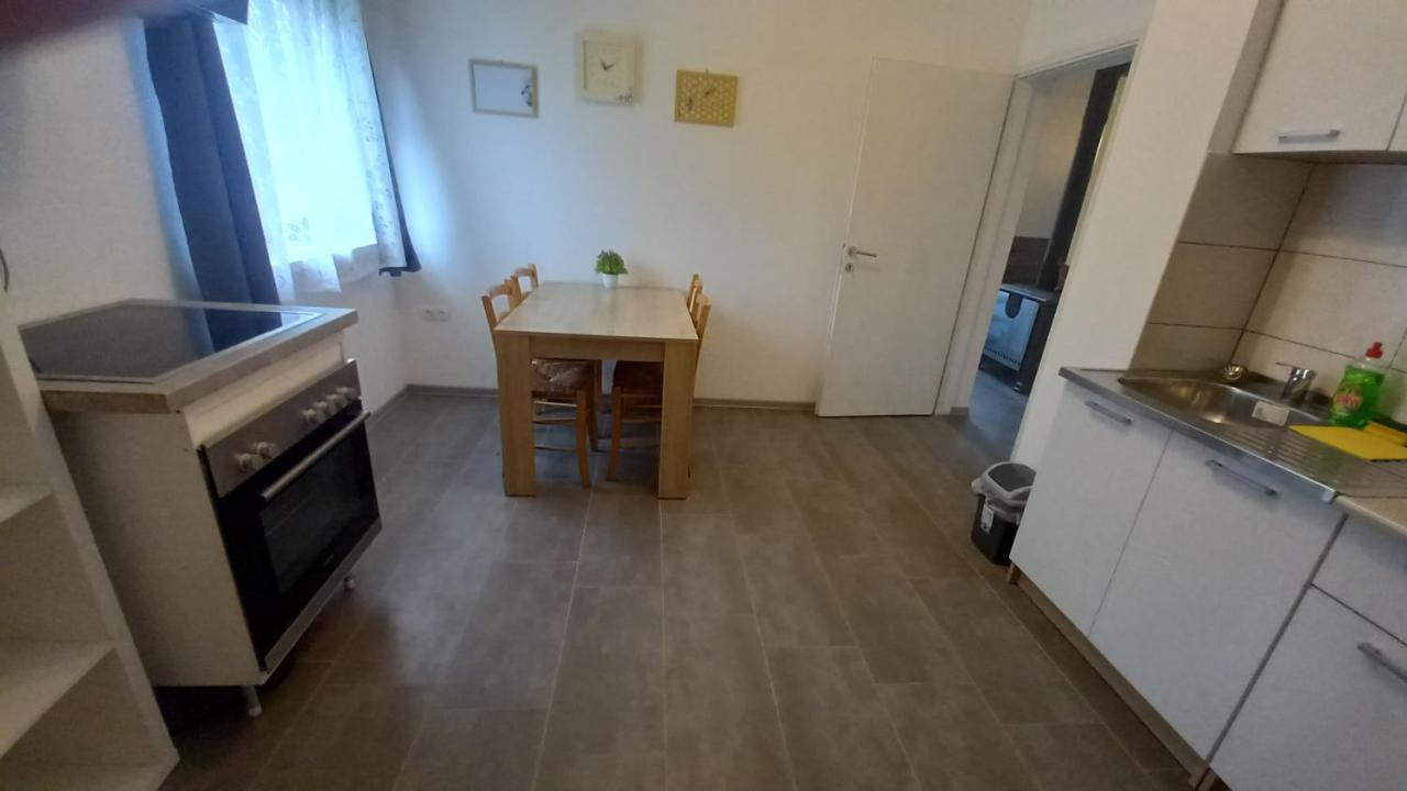 Keti Appartement Plaški Buitenkant foto